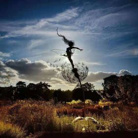 Dandelion Figurine Fairies Pixies Dancing Fairy Statue Steel Wires Fairy Garden Miniature Sculpture Mythical Garden Yard Decor (Color: a)